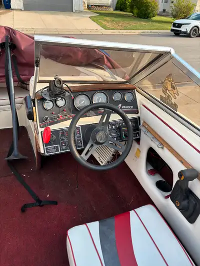 1988 Invader V171 with in board motor 120 hp -16 ft 50 mph