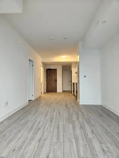 Modern 1BR Condo | Steps to GO | All-Inclusive