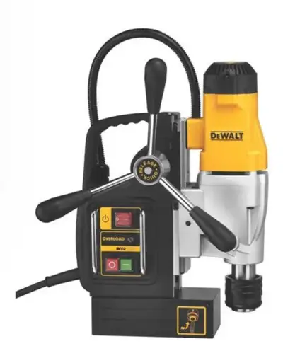 DEWALT | DWE1622K 2" 2-SPEED MAGNETIC DRILL PRESS Smoke free - pet free home. If the ad is up the it...