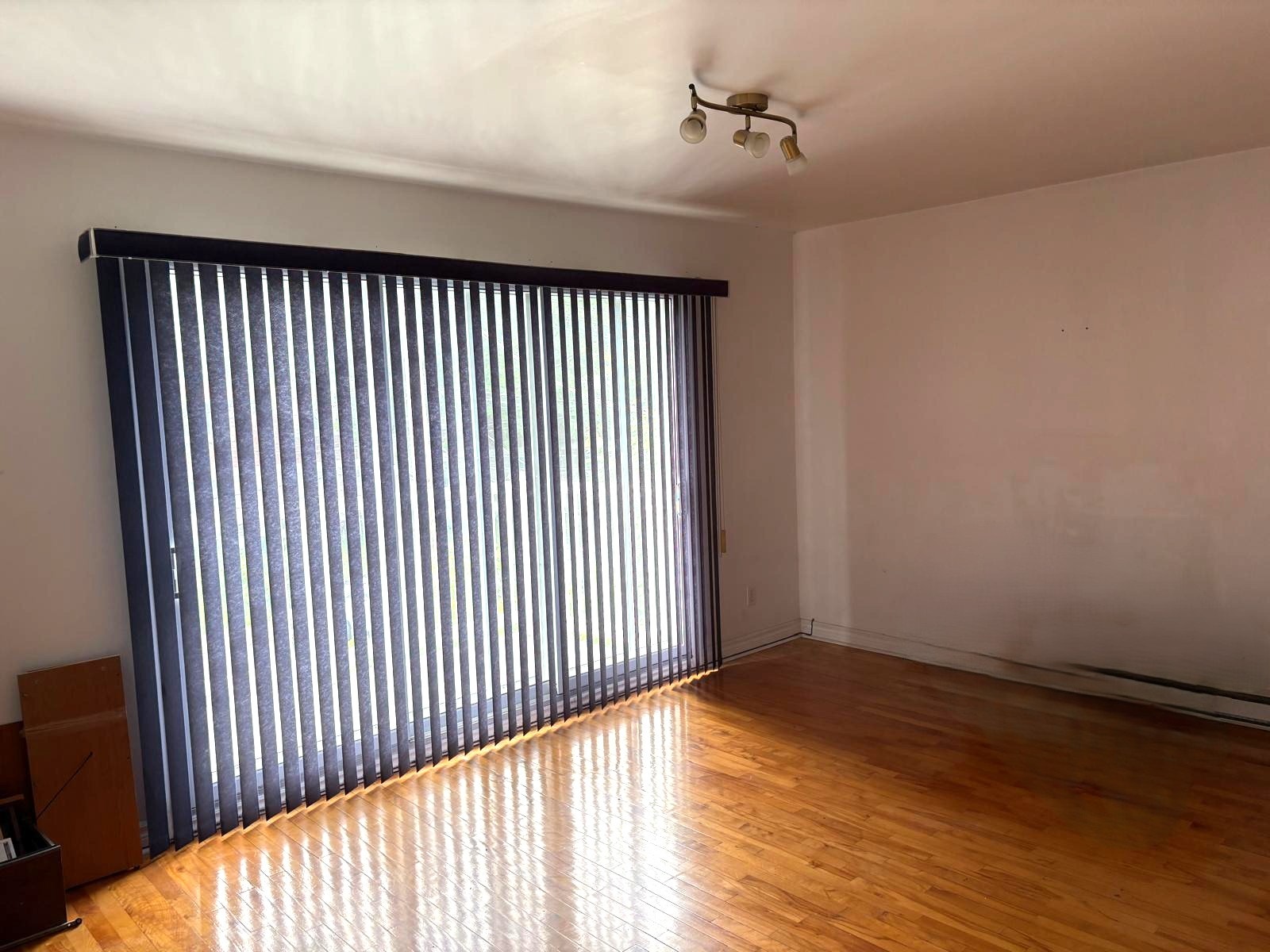 Grand appartement 5 1/2  a louer — photo 1