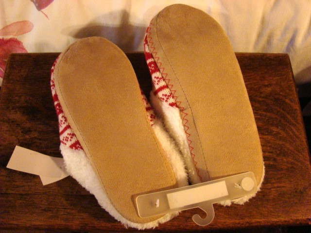 New Women's Fresno Seasonal Slippers in Women's - Shoes in Campbell River - Image 4