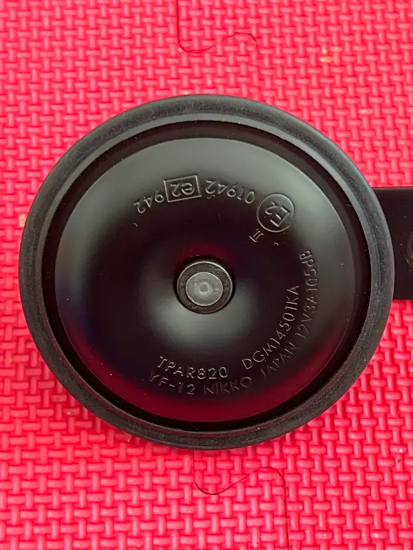 Kawasaki Vulcan VN 900 06-22 Electrical Horn oem 27003-0039 safe in Other in Barrie - Image 3