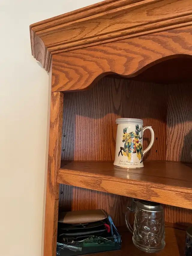 Corner Cabinet in Bookcases & Shelving Units in Muskoka - Image 3