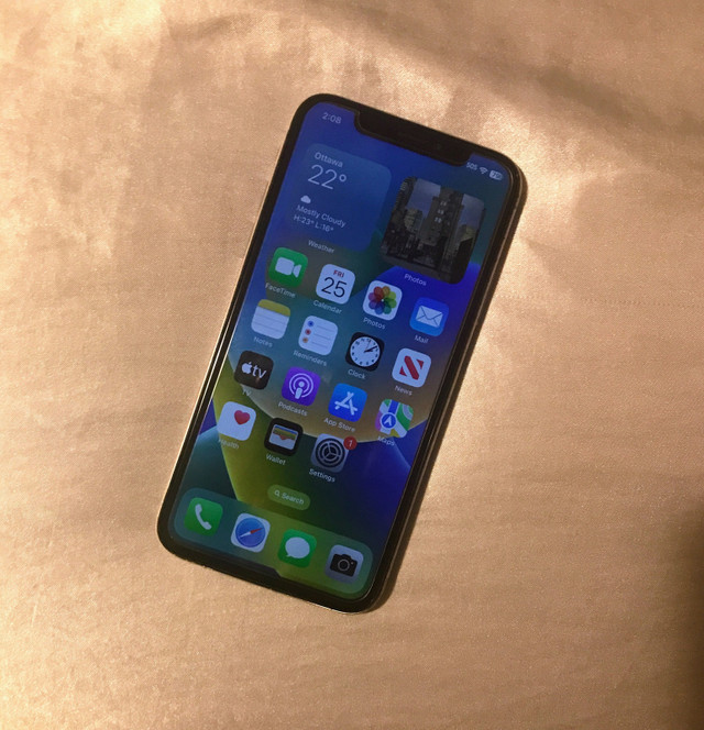 iPhone X in Cell Phones in City of Toronto - Image 3