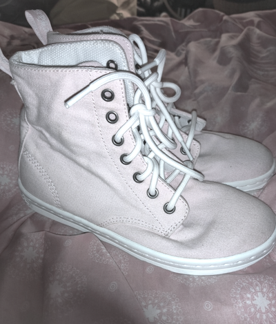 Dr Doc Martens HACKNEY WHITE CANVAS ┃ Womens 8 US, View more
