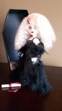 Brand new, in coffin box, "Living Dead Hollywood" Doll