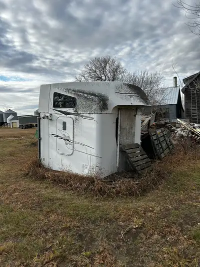 70” bunk. Has been sitting for years but in great shape, just needs cleaning. Electrical still intac...