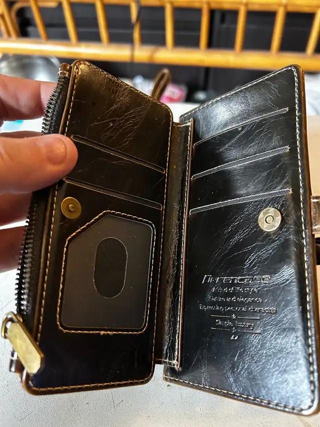 Defencecase for iPhone 14 in Cell Phone Accessories in Stratford - Image 5