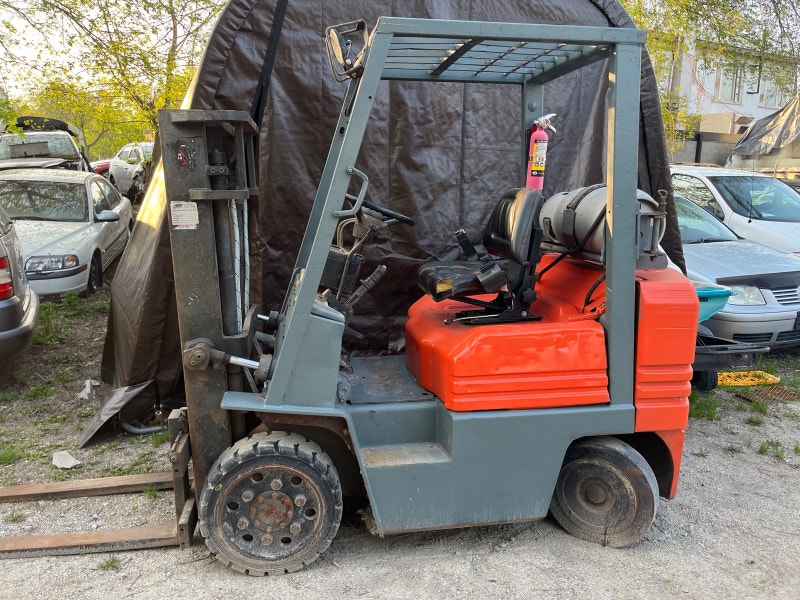 Toyota propane forklift 5000lbs Heavy Equipment City of Toronto Kijiji