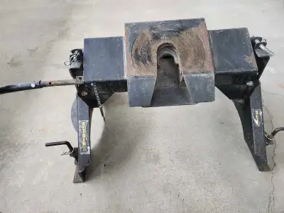 used Slider RV hitch in decent condition, sold our 12000# RV 250-328-4912