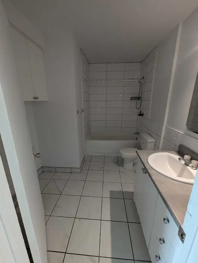 4 1/2 À louer in Long Term Rentals in City of Montréal - Image 10