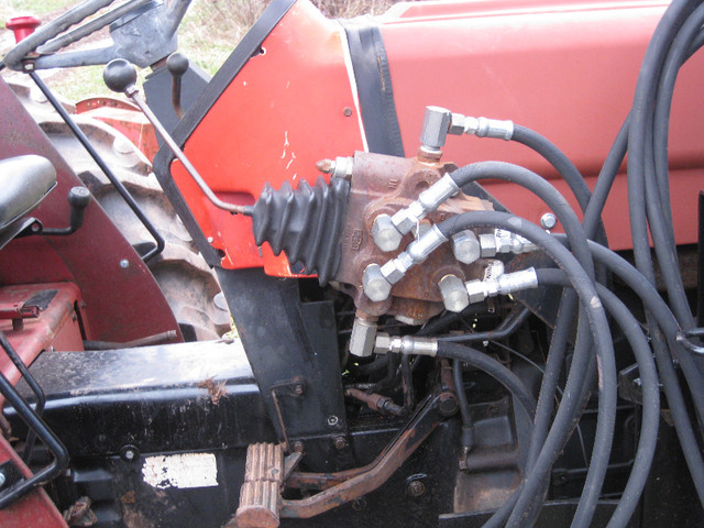 CASE IH 885 4wd tractor and loader in Other in Truro - Image 4