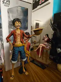 Luffy Grandista Nero statue