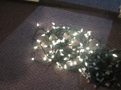3 set de lumières au led neuf 35$, View more