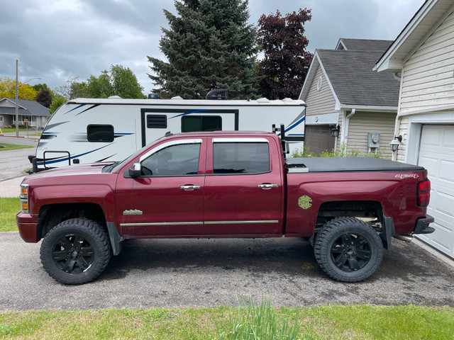 2014 Chevrolet Silverado 1500 High Country in Cars & Trucks in Ottawa - Image 3
