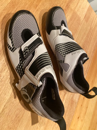 Triathlon style  cycling shoes men’s size 42.5