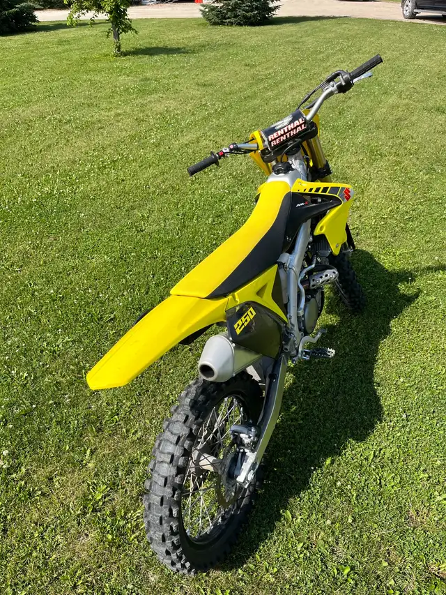 2017 Suzuki RM-Z 250 in Dirt Bikes & Motocross in Winnipeg - Image 5
