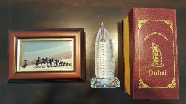 4 pieces of Art Collectibles - $ 40 in Arts & Collectibles in Mississauga / Peel Region - Image 3