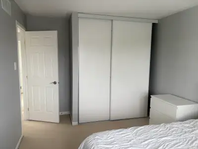 Room for rent: everything (internet, A/C) inclusive, no parking, sharing kitchen, bathroom, washer a...