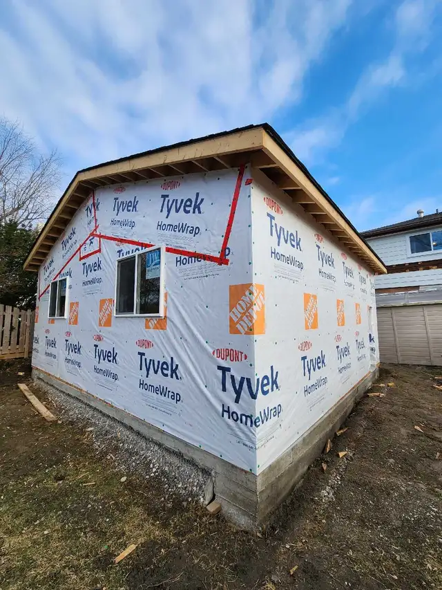 Gutters, siding, soffit, downspout, install, cleaning, repair  in Roofing in City of Toronto - Image 2