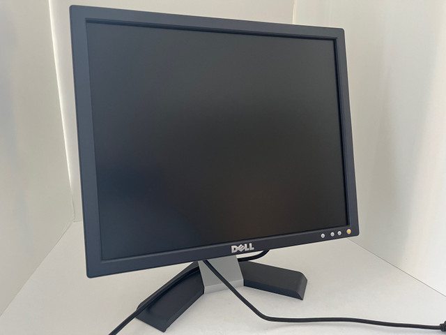 Dell 17 inch computer monitor in Monitors in Markham / York Region - Image 2