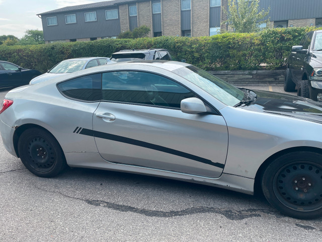 2010 Hyundai Genesis 2.0T in Cars & Trucks in City of Toronto - Image 4