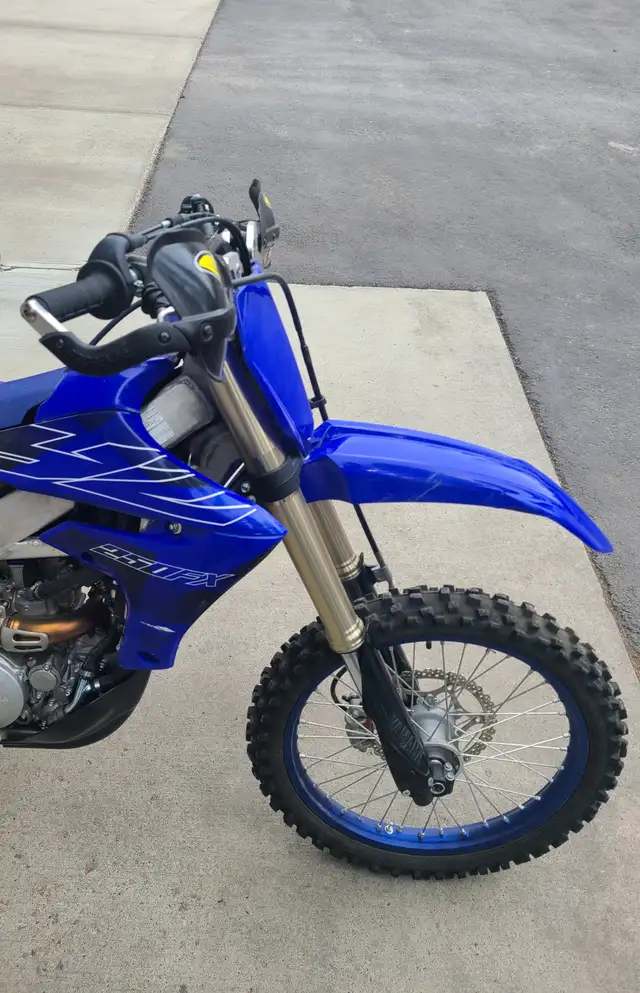2022 Yamaha YZ250FX Dirt Bike in Dirt Bikes & Motocross in Calgary - Image 9
