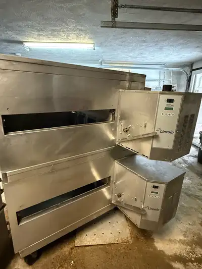 reparations four pizza restaurants et netoyage 438-812-7781, View more