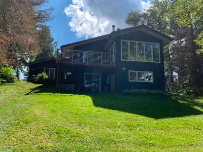 Nestled on the serene edge of Horseshoe Lake, this beautiful split-level home offers a perfect blend...