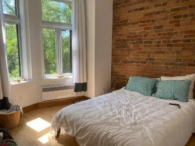 grande chambre, Mile end ,dans un 51/2 avec une  personne