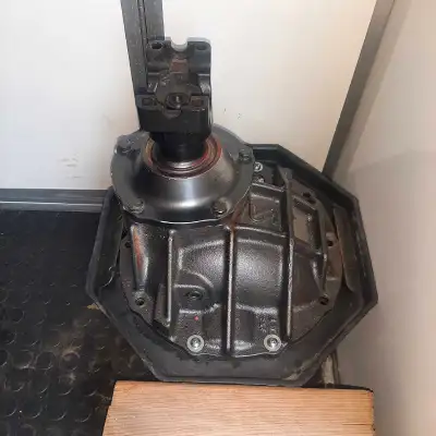 Like new STRANGE PRO GEAR 5.14 Approximately 40 passes on unit 40 spline. Was 2,300 when new Call 51...