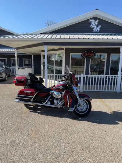 Here’s a 2006 Harley Davidson ultra classic FLHTCUI. 93,000km. Local retired gentleman who’s decided...