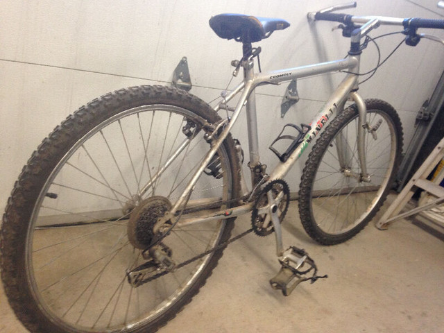 Minelli Bicycle 18 Speed Bike 26 Inch Tires Good Tread Mountain in Mountain in Fredericton