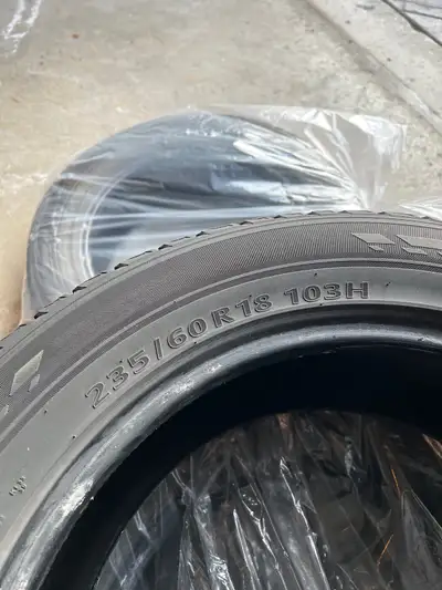 Excellent condition KUMHO 7 City Venture Premium Tires. All Season. 235/60 R18 103H More than 50% ti...