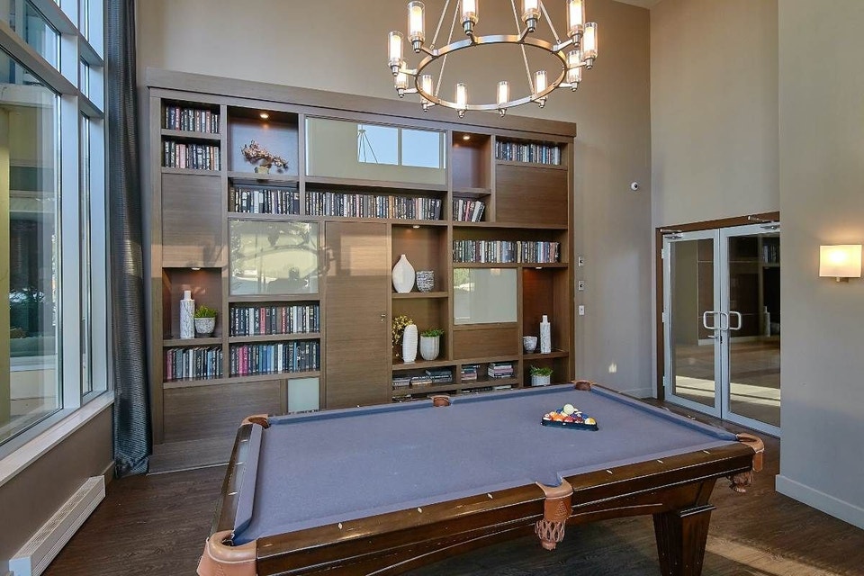 2br/984sf/Bed/2Bath Condo - Brentwood - Available Nov 1st 5