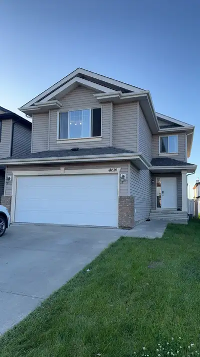 Looking for a nice family for a big spacious 5 bedroom house for rent 3 bedroom upper floor with 2 w...