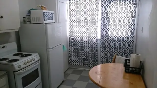 Room for August in Short Term Rentals in City of Montréal - Image 4