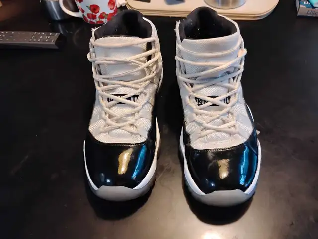 Jordan 11 Retro Concorde Size 8 mens  in Men's Shoes in Sault Ste. Marie - Image 4