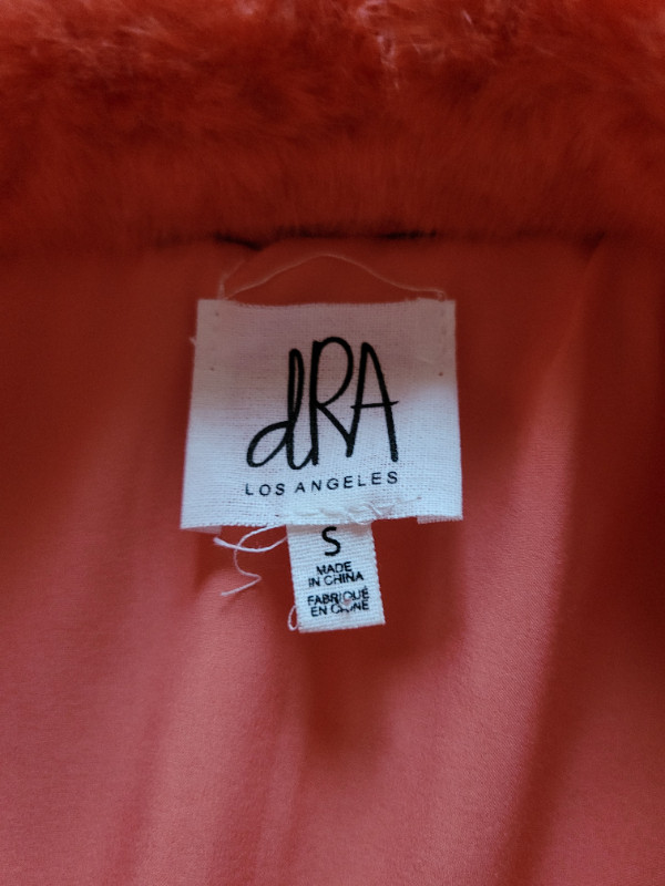 Women's dRA Faux Fur Short Jacket in Women's - Tops & Outerwear in City of Toronto - Image 2