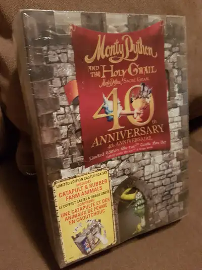 Monty Python and the Holy Grail - 40 Year Anniversary Edition Castle GiftSet, brand new / factory se...