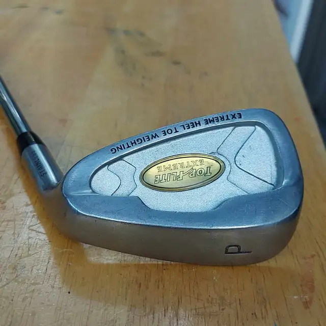 Top Flite Extreme PW (RH) - $25.00 in Golf in Belleville - Image 3