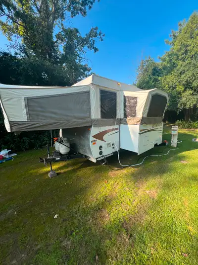Great Condition, Brand new awning, Brand New lift System, everything in working order. Bathroom and...