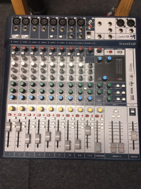 Soundcraft Signature 12 - Compact analogue 12 channel mixer