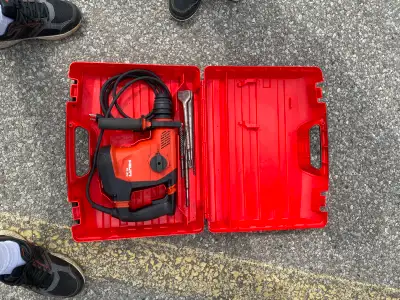 Hilti TE 30  rotary hammer $1000 cash and carry, View more