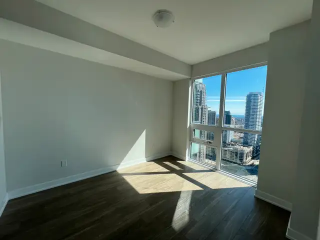 Two Distressed Assignment Sale - 2 BR+Den+ 2 Bath+ Parking in Condos for Sale in Mississauga / Peel Region - Image 7