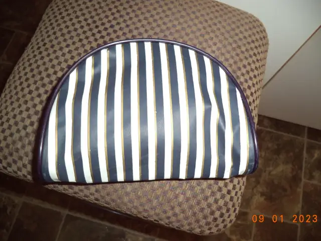 Pochette 2 in Other in Drummondville - Image 2