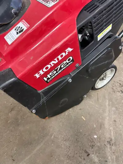 Honda snow blower lightly used HS720, View more
