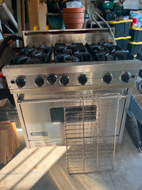 Viking Kitchen Stove & Oven - 6 burners - home appliance