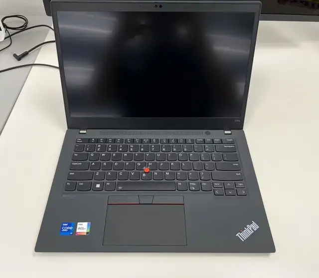 Lenovo ThinkPad T14s Gen 2i in Laptops in Markham / York Region - Image 2