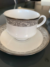 Set of cups & saucers